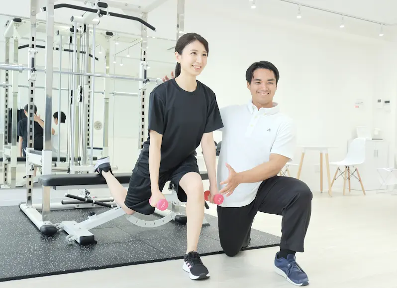 パーソナルジム かたぎり塾 昭島店のトレーニング風景