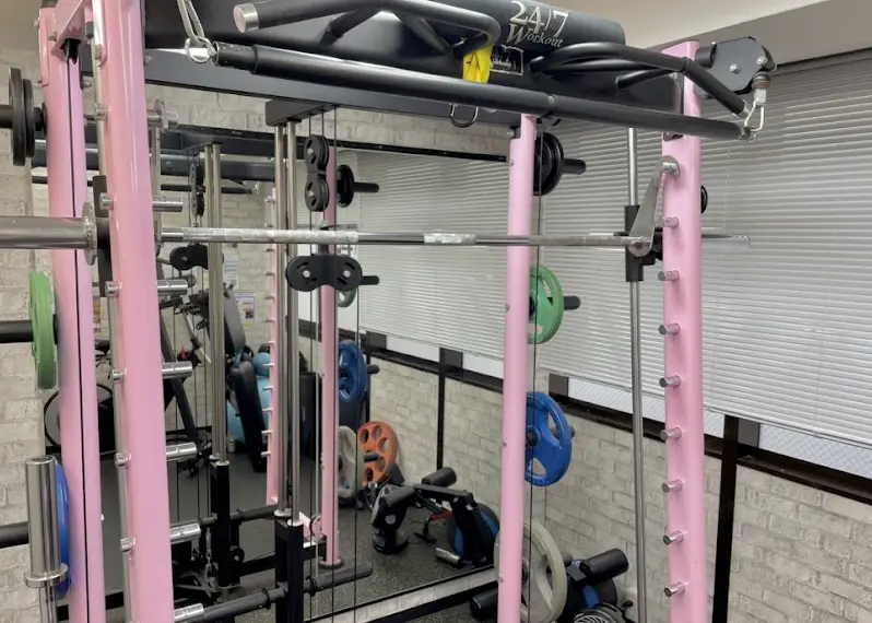 パーソナルジム 24/7Workout 新宿西口店のジム内風景