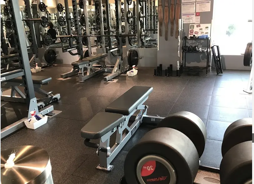 エニタイム清瀬店ジム内画像