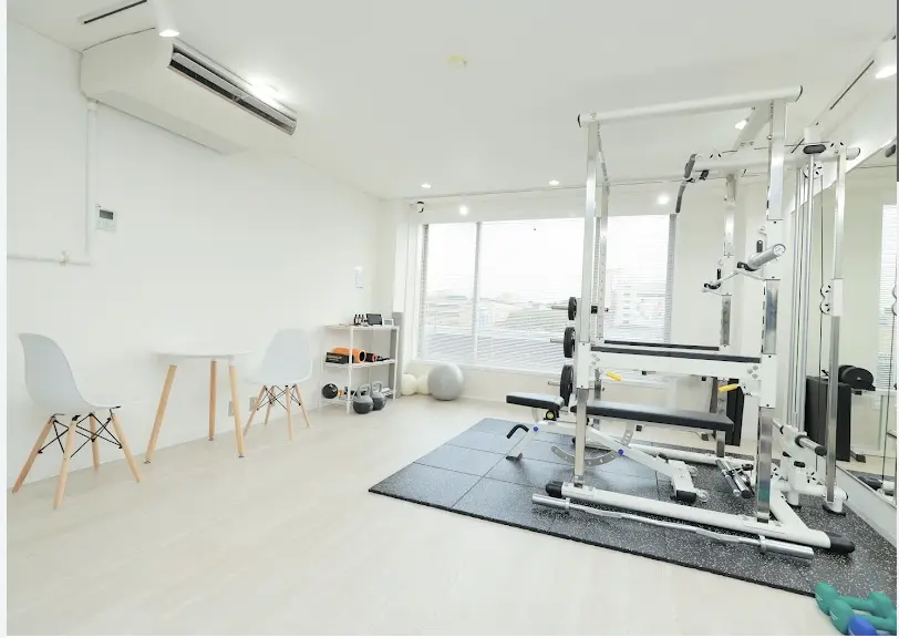 かたぎり塾多摩センター店ジム内風景