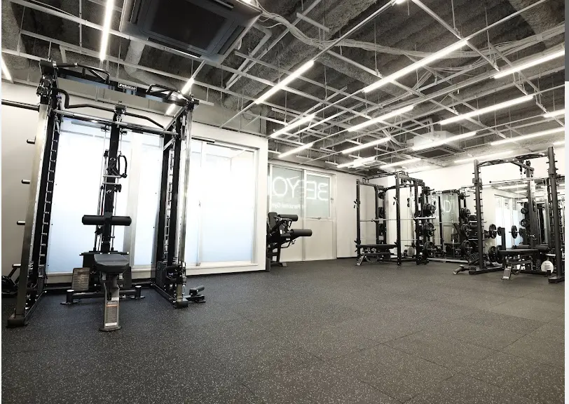 ビヨンド多摩センター店ジム内風景