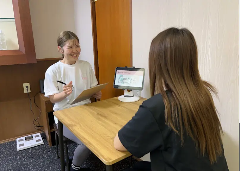 CREA曳舟店トレーニング風景