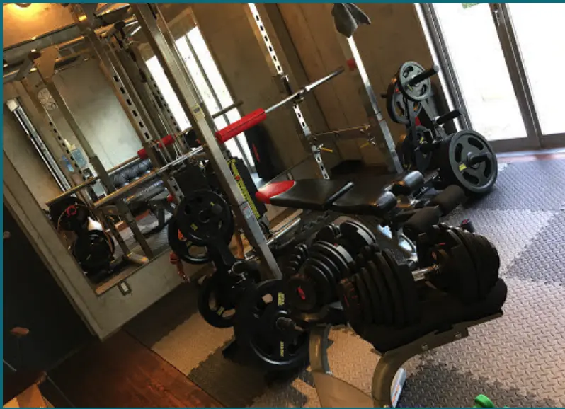 パーソナルジム フィットネスガレージエグゼ 武蔵関のジム内風景
