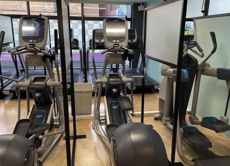 フィットネスジム エニタイムフィットネス 武蔵関店のジム内風景