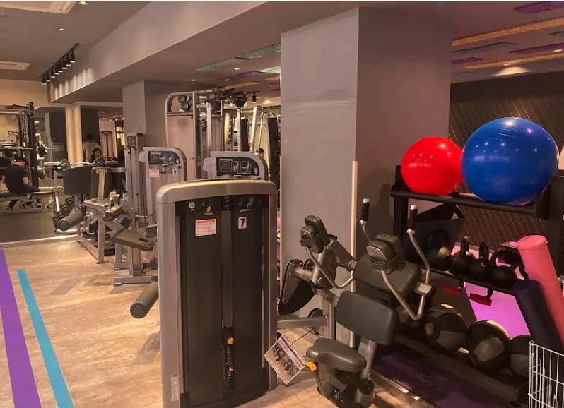 フィットネスジム エニタイムフィットネス 吾妻橋店のジム内風景