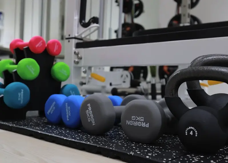 パーソナルジム かたぎり塾 西調布店のジム内風景