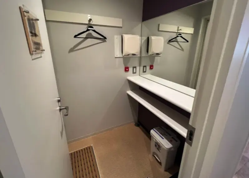 フィットネスジム エニタイムフィットネス 西調布店のジム内風景