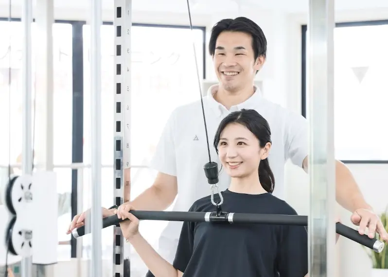 パーソナルジム かたぎり塾 三鷹台店のトレーニング風景