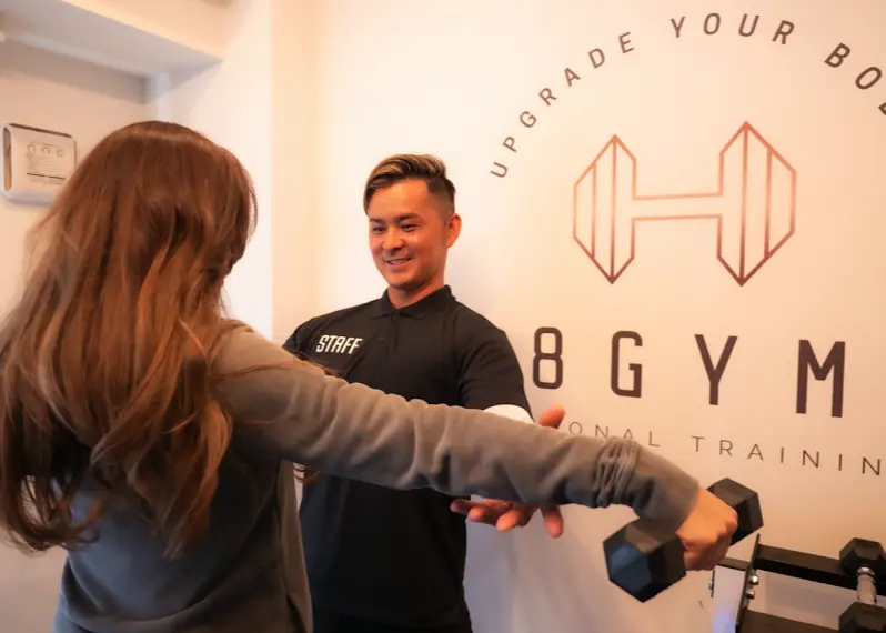 パーソナルジム 8GYM 西麻布のトレーニング風景